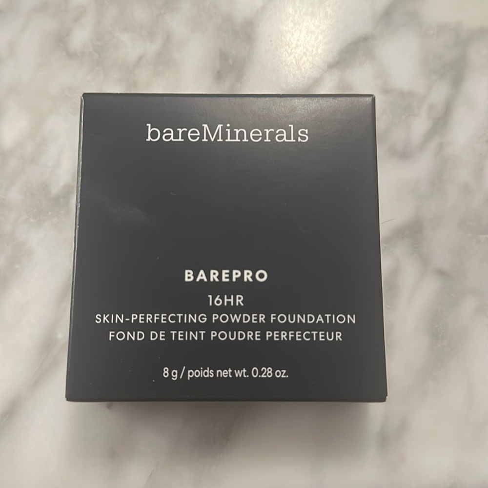 BareMineral 16 hr Barepro powder foundation NWT
